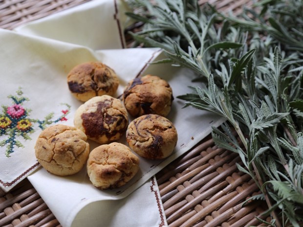 Biscotti di frutta secca e lavanda